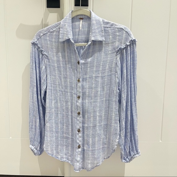 Free People Headed to the Highlands Button Up Top in Blue/White (XS) - Picture 5 of 11